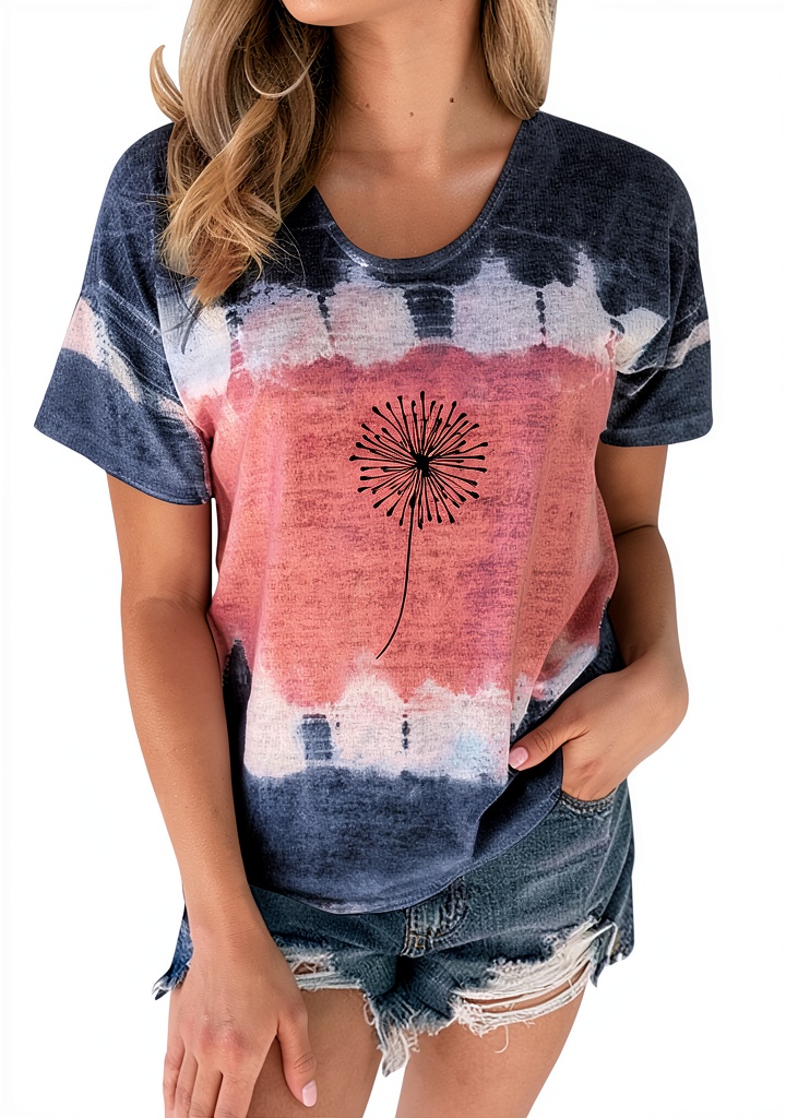Damen T-Shirt Tie Dye in real-life setting, model wearing shirt on a city street